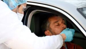 Los médicos aseguran que la pérdida del olfato podría ser un síntoma del coronavirus COVID-19.