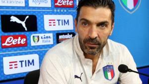 Buffon sabe que la selección italiana vive un momento de 'alta tensión'