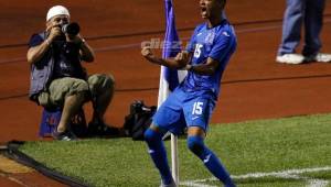 Kervin Arriaga marcó el primer gol de Honduras en el triunfo 3-0 ante Nicaragua. La Bicolor fue la sexta escuadra en sellar pase al Preolímpico. Foto Neptalí Romero
