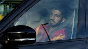 Suárez tenía negociaciones avanzadas con el Atlético, pero según el Barcelona, es uno de los clubes con los que no puede jugar esta temporada.