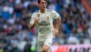 El lateral Álvaro Odriozola sufrió una rotura de clavícula y estará de 2 a tres meses de baja por lo que dice adiós a la temporada.