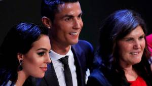 Dolores Aveiro junto a Georgina y Cristiano Ronaldo.