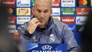 Zinedine Zidane, entrenador del Real Madrid, habla del duro partido que tendrán frente al Nápoli este miércoles por la Champions League. Foto AFP