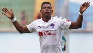 Carlo Costly estuvo varios días sin entrenar por una gripe. El atacante es duda para jugar este jueves ante UPNFM. Foto DIEZ