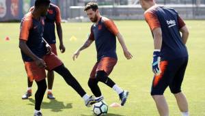 Lionel Messi estuvo muy dinámico en el entreno del Barcelona.