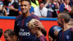 Neymar debutará con el PSG este domingo en la Ligue 1.