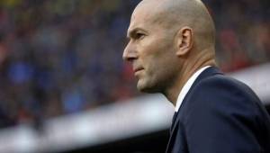 Zidane renunció a su cargo del Real Madrid tras levanar la tercera Champions.