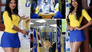 Cervecería Hondureña, máximo patrocinador de la Liga Nacional presentó la Copa que levantará el campeón del Clausura en Honduras. Fue custodiada en todo momento por dos bellezas sampedranas. Fotos N. Romero y M. Valenzuela.