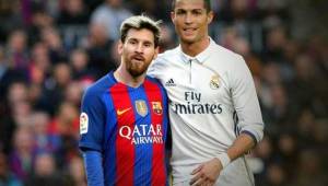 Messi y Cristiano Ronaldo han tenido una dura competencia por el Balón de Oro y eso le ha llevado a tener una batalla mediática. Foto archivo