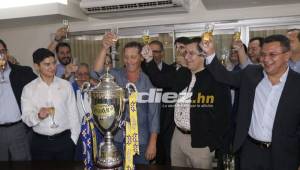 Así ha sido el brindis del Olimpia tras la conquista de la Copa 31 en el fútbol de Honduras. FOTOS: Ronal Aceituno.