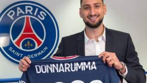 El PSG hace oficial el fichaje de su nuevo portero, el italiano Donnarumma.