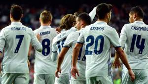 Los jugadores del Real Madrid celebrando el triunfo ante el Sevilla.