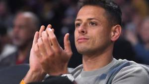 Chicharito Hernández espera que la crisis por COVID-19 pueda acabar lo más rápido posible para volver a jugar fútbol.