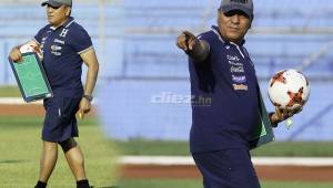 El entrenador de la Selección Sub-20 de Honduras, Carlos Tábora, trabaja con un buen grupo de jugadores del campo nacional sin los legionarios de México y EUA.