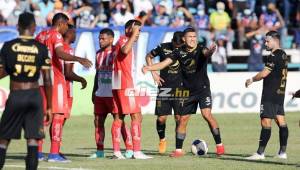 Al final de cuentas, el Motagua-Vida de Danlí, tuvo tres expulsados por parte de Orlando Hernández.