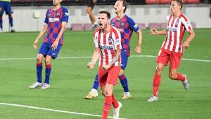 Barcelona y Atlético empataron 2-2 en el Camp Nou, Messi llegó a su gol 700.