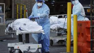 La ciudad de Nueva York reporta más de 10 mil muertos por el coronavirus y se ha confirmado que siete han sido hondureños. Fotos AFP