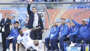 El entrenador colombiano, Alexis Mendoza, comienza a tomar fuerza para que se siente en el banquillo de la Selección de Honduras. Fotos DIEZ