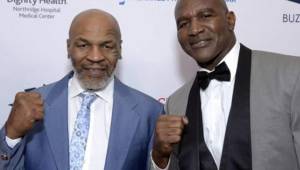 Evander Holyfield confirmó pláticas con Tyson para hacer una pelea benéfica.