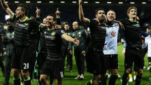 Los jugadores del Chelsea festejando a lo grande la obtención del título.