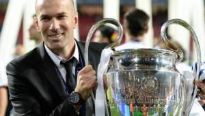 No hay duda que el salario y las primas que tiene Zidane en el Real Madrid, no las obtiene cualquier entrenador.