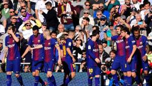 Los jugadores del Barcelona celebrando en el Bernabéu.