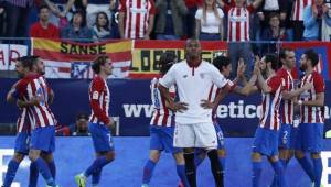 Los jugadores del Atlético celebrando el triunfo sobre el Sevilla.
