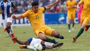 Massimo Luongo puso en aprietos a la defensa de Honduras y advierte que en Sídney con su afición conseguirán el pase al Mundial. Foto Neptalí Romero