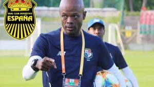 El entrenador panameño Julio Dely Valdés prefirió quedarse al mando de las selecciones de su país que venir al Real España. Foto cortesía