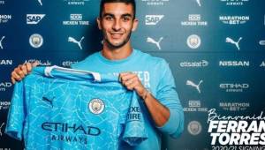 Así fue presentado Ferran Torres como el nuevo jugador del Manchester City de Inglaterra.