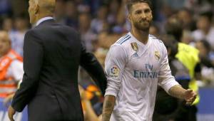 Sergio Ramos se fue expulsado al final del juego ante Deportivo La Coruña y el técnico del Real Madrid habló sobre ello. Foto EFE