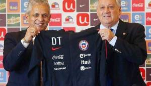 El entrenador colombiano Reinaldo Rueda recibirá 1.4 millones de dólares en premio si logra clasificar a Chile al Mundial de Qatar. Foto cortesía