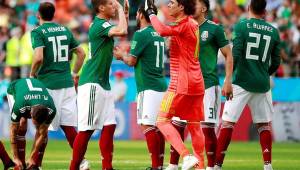 Los jugadores mexicanos celebrando el triunfo sobre Alemania en el primer partido del Mundial de Rusia 2018. Foto EFE