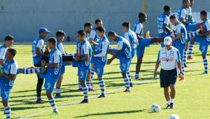 Jorge Luis Pinto accedió a la petición de clubes de Liga Nacional y prestará seis jugadores para el inicio del Clausura 2017. Foto Delmer Martínez