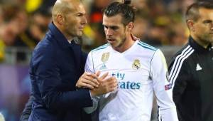 Bale podría irse del Real Madrid si continua Zidane, informa el Mirror.