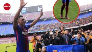 Mina dio sus primero pasos descalzo en el Camp Nou, pero luego se puso sus tachones.