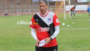 Carlos Restrepo ha estudiado a fondo a New York Red Bulls y espera conseguir un triunfo este jueves en Costa Rica. Foto DIEZ