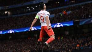 Radamel Falcao celebrando una anotación en Champions con el Mónaco.