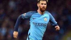 Lionel Messi ya es puesto con la camiseta del Manchester City en Inglaterra.