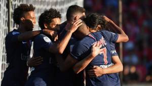 Los jugadores del PSG celebran uno de los cuatro goles ante el Nimes.