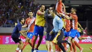 Los ticos celebraron contra Honduras la clasificación al Mundial de Rusia 2018 y ahora han confirmado partido amistoso contra España. Foto archivo