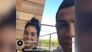 Cristiano y Georgina trasmitieron en vivo mediante redes sociales.