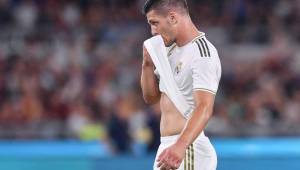 Luka Jovic terminaría saliendo del Real Madrid luego de no convencer a Zinedine Zidane, según medios serbios.