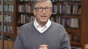 Bill Gates predice que la normalidad volverá en gran medida a partir del próximo año.