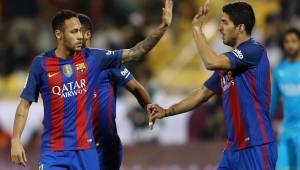 Neymar y Luis Suárez celebraron ante el Al Ahly.
