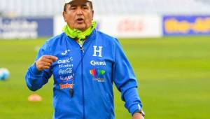 El ex técnico de la Selección de Honduras tiene un precontrato firmado con la Selección de Emiratos Árabes para dirigirlos por lo próximos dos años.