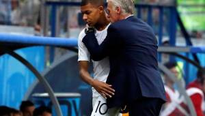 Deschamps reprendió a Mbappé en los cuartos de final del Mundial ante Uruguay.