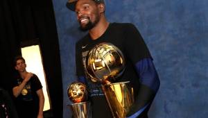 Kevin Durant gana por seguna vez el MVP de finales de la NBA.