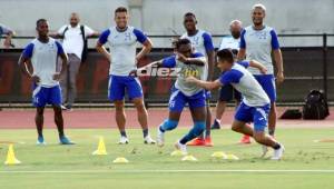 Alberth Elis y Romell Quioto serán titulare este sábado en el decisivo encuentro ante Panamá. Foto Karla López y @FenafuthOrg