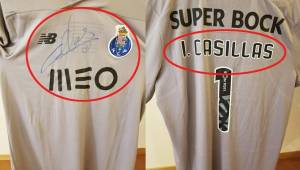 Esta es la camisa del Porto de España que se consiguió autografiada por Iker Casillas gracias a la gestión del futbolista del Tondela de Portugal, Jonathan Rubio.